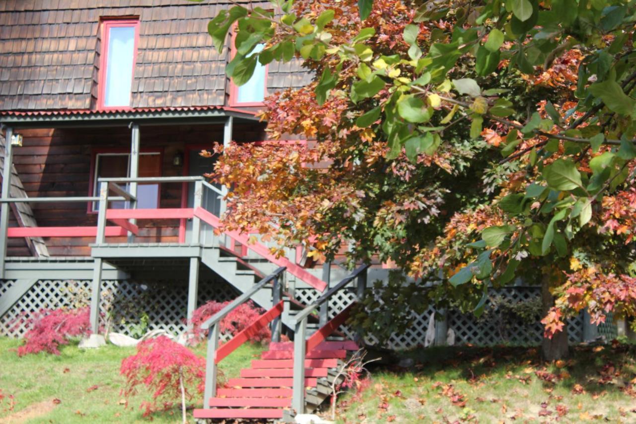 Sunny Bluffs Chalets Kaslo Eksteriør bilde